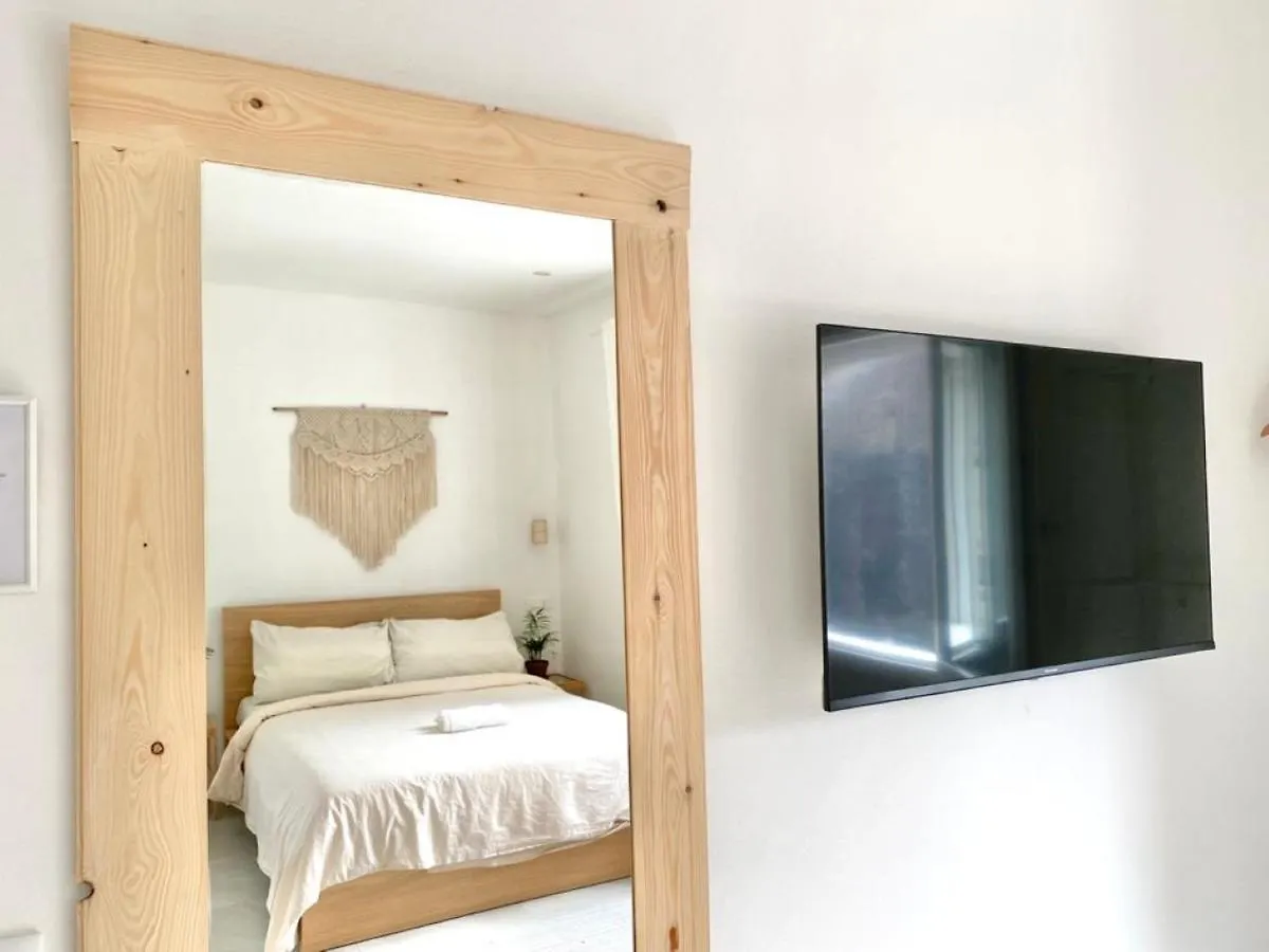 Bed & Breakfast Pathos Guest House Quarto dʼAltino Italia