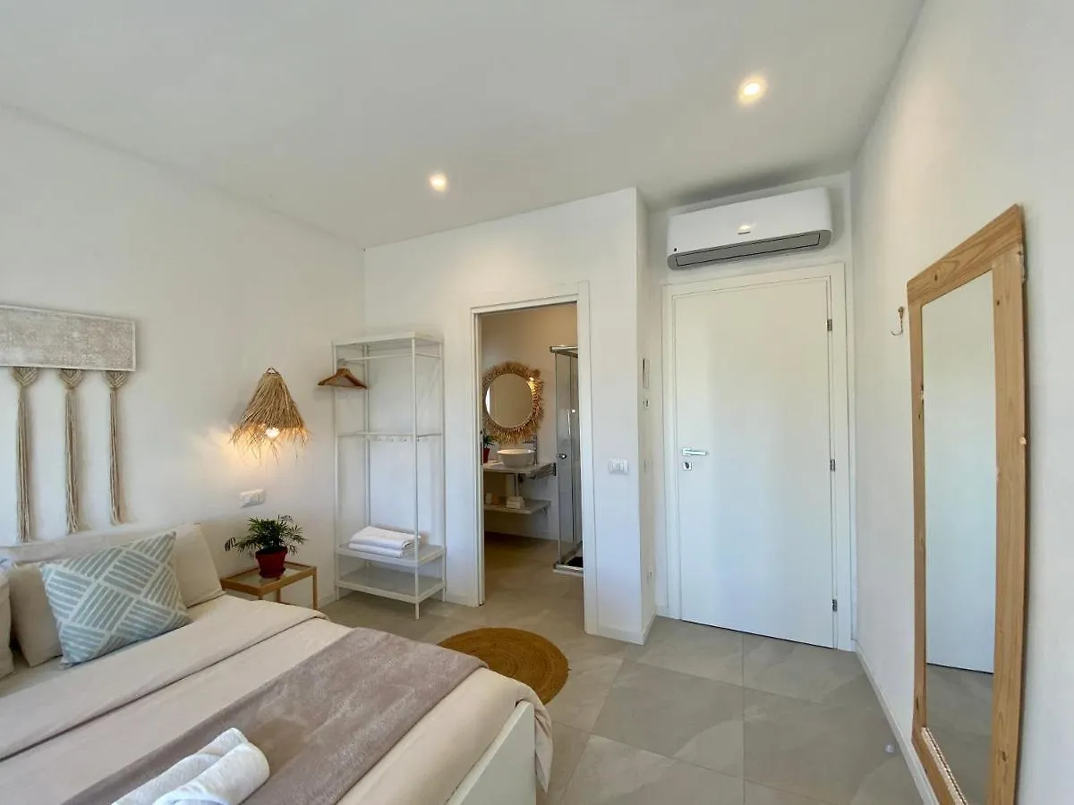 Bed & Breakfast Pathos Guest House Quarto dʼAltino