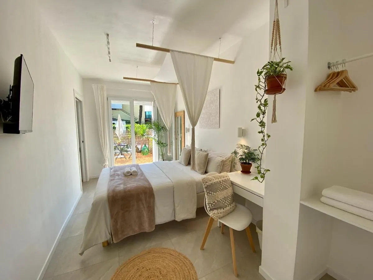 Bed & Breakfast Pathos Guest House Quarto dʼAltino